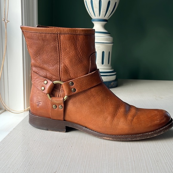 Women’s leather Frye boots - Picture 2 of 6